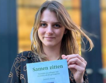 Jasmin Eweg - Samen zitten