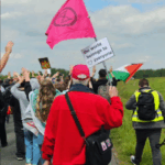 Vreedzame demonstratie om nieuwkomers te verwelkomen